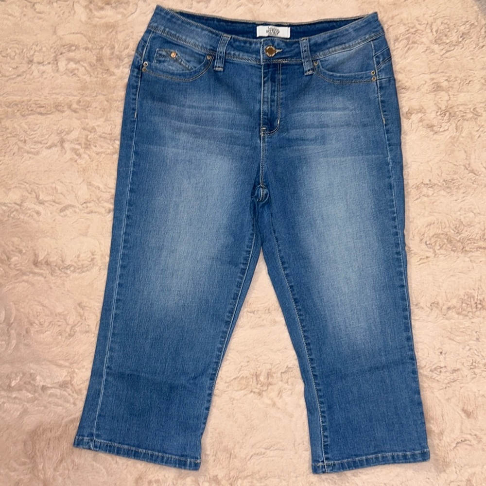 Size 11/30 Capri jeans • YMIJEANS